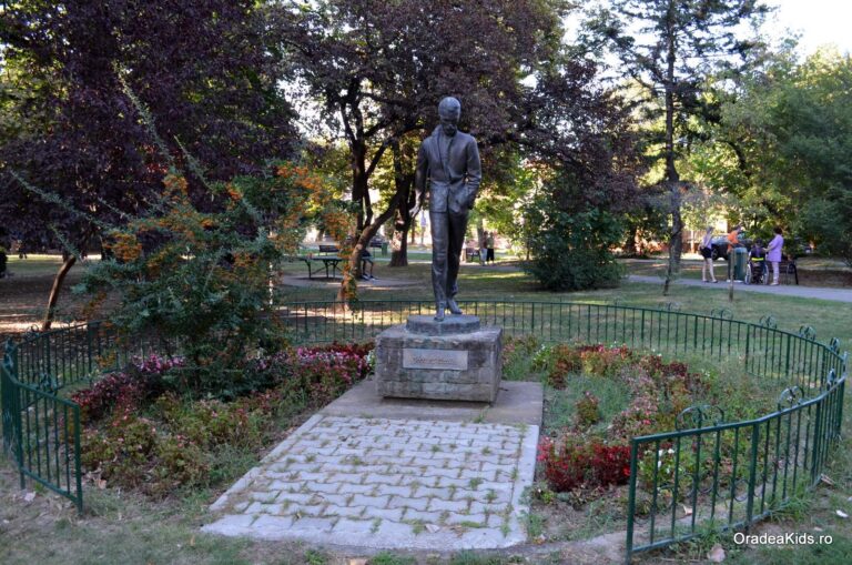 parcul petofi sandor statuie poet josef attila 768x509