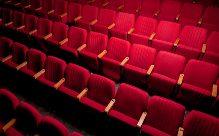 84030273 theater seats 1440 768x480